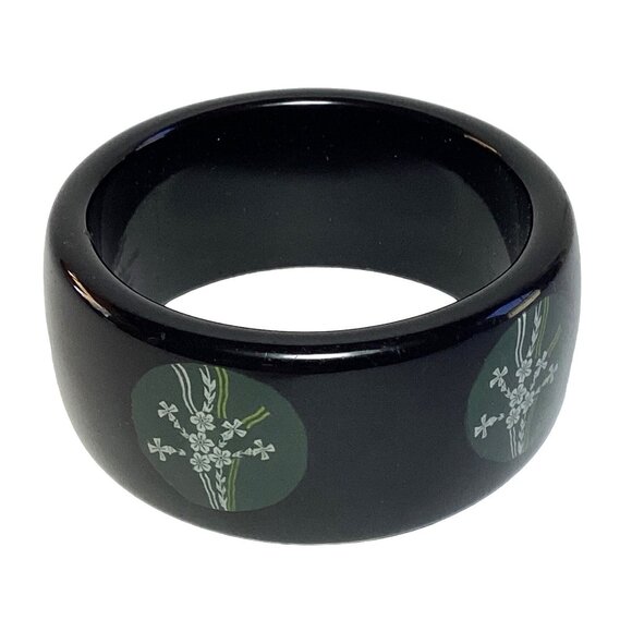 Vintage 1970s Chunky Wide Black Lucite Bangle Bracelet with Encased Floral Motif - Picture 1 of 5